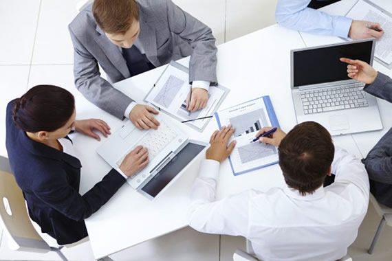  Somos un equipo de <b>Programadores Peruanos</b>, con amplia experiencia en Soluciones de Facturación Electrónica.